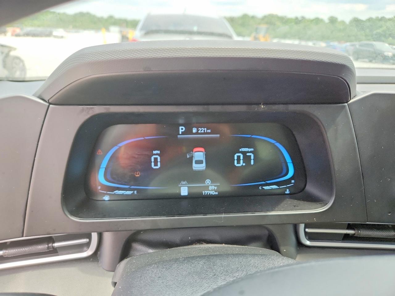 2025 Hyundai Elantra Se - zdjęcie 9