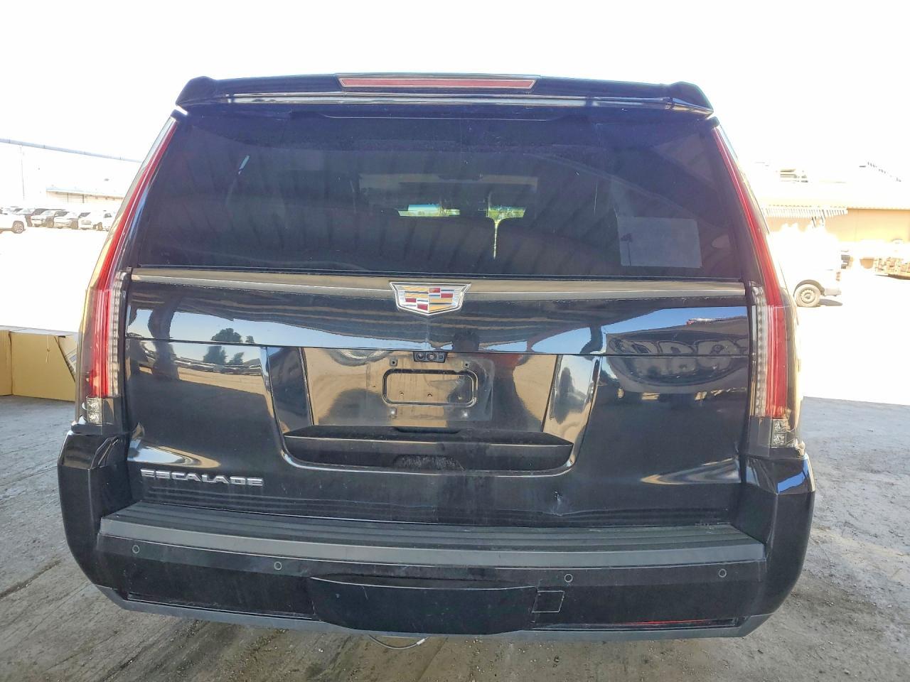 2020 Cadillac Escalade Luxury - zdjęcie 6