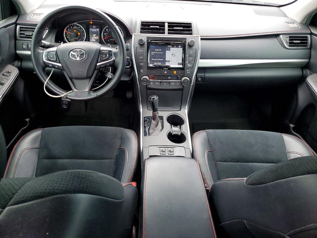 2016 Toyota Camry Xse - zdjęcie 8