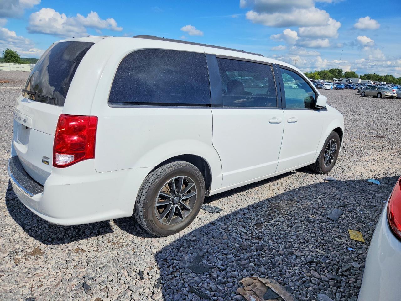 2019 Dodge Grand Caravan Gt - zdjęcie 3