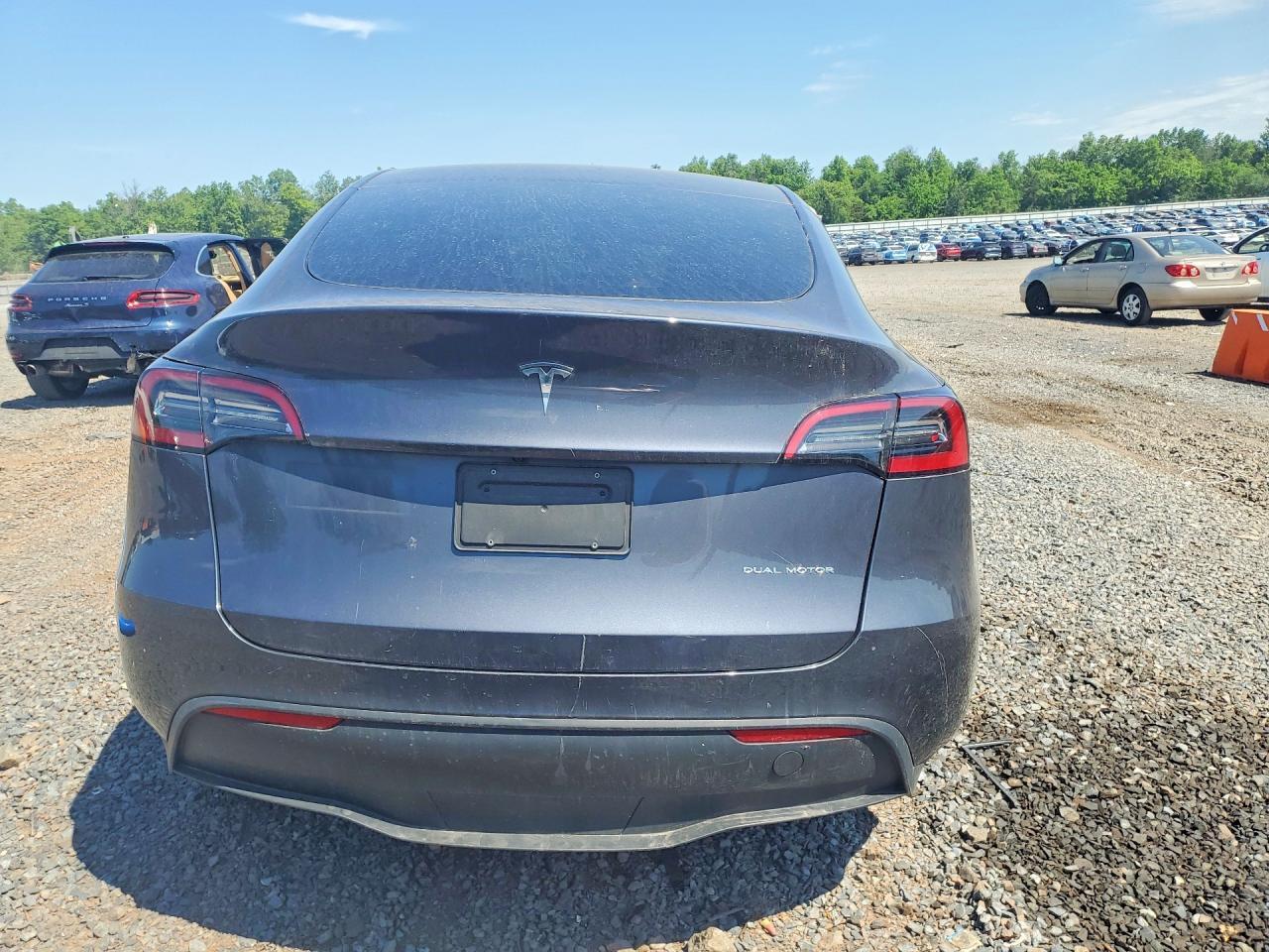 2023 Tesla Model Y - zdjęcie 6