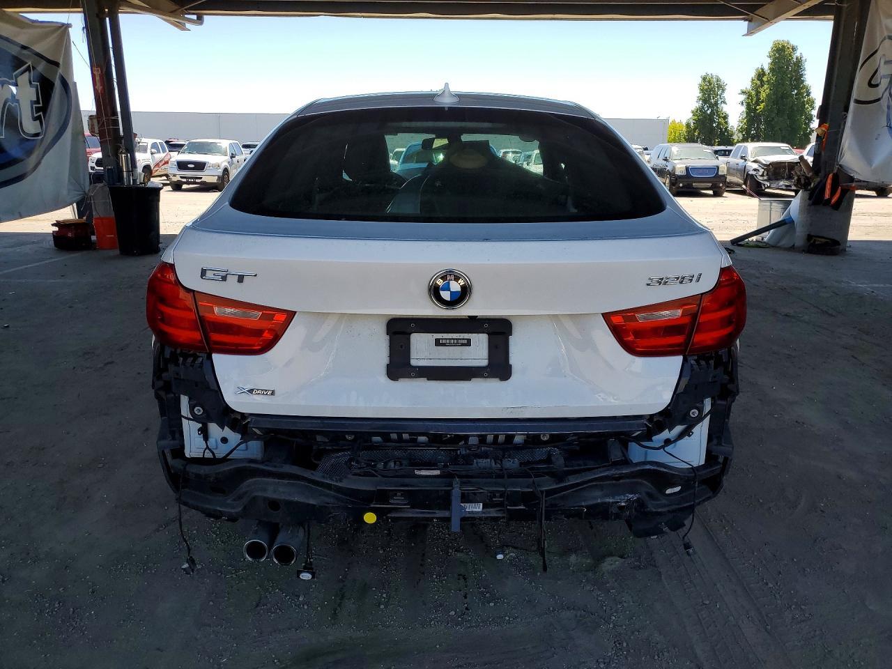 2015 BMW Seria 3 328i - zdjęcie 6