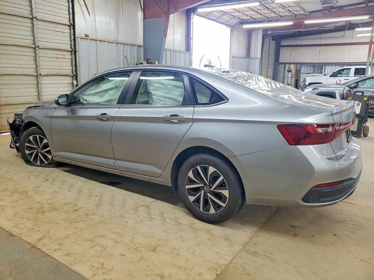 2025 Volkswagen Jetta S - zdjęcie 2