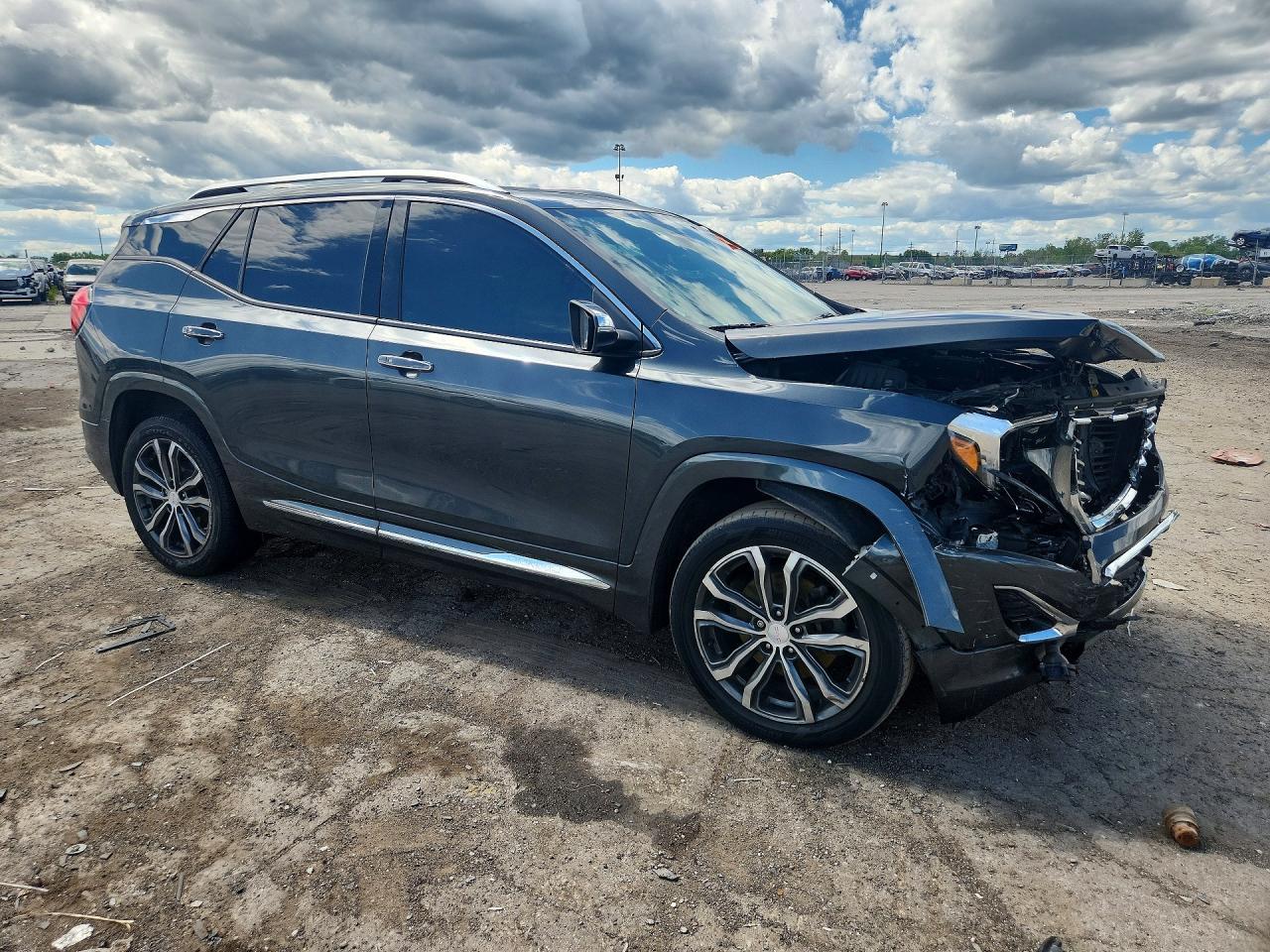 2019 GMC Terrain Denali - zdjęcie 4
