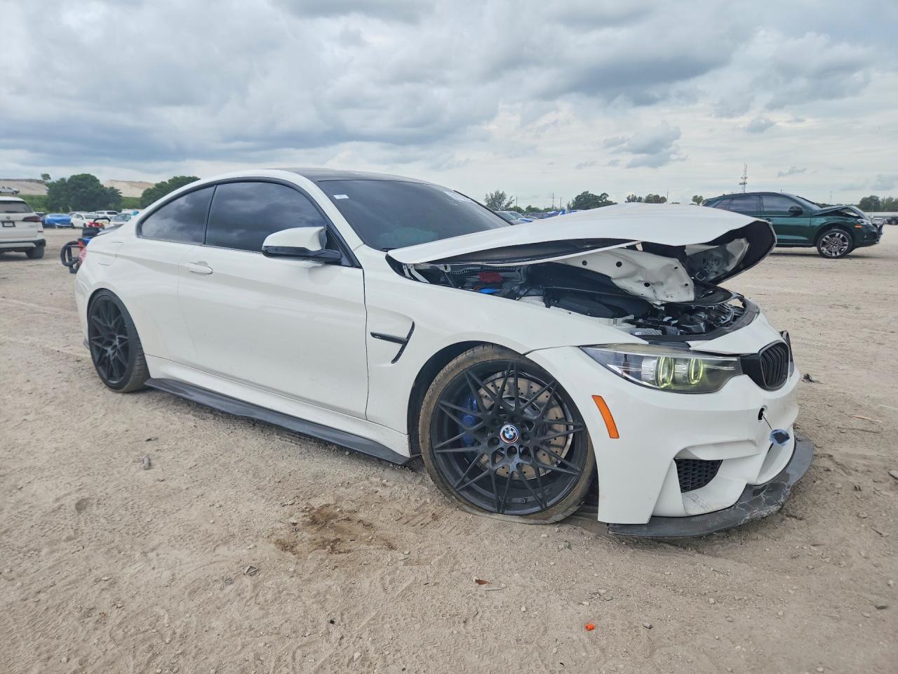 2018 BMW M4 - zdjęcie 4