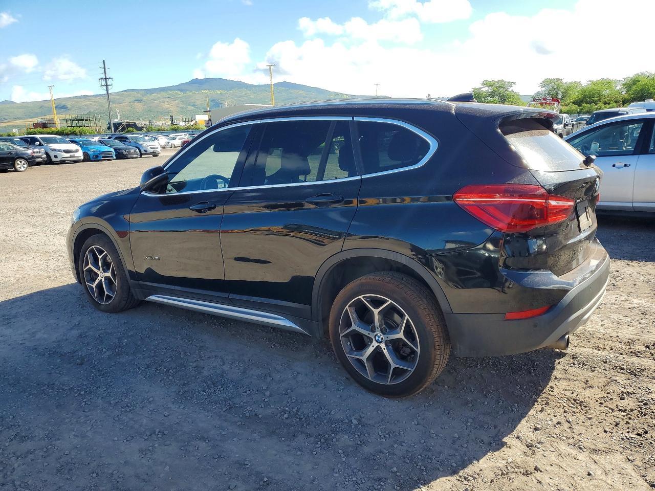 2017 BMW X1 xDrive28I - zdjęcie 2