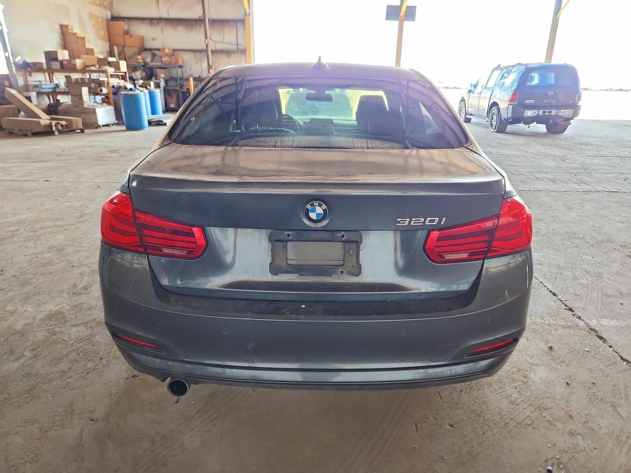 2016 BMW 320 I - zdjęcie 6
