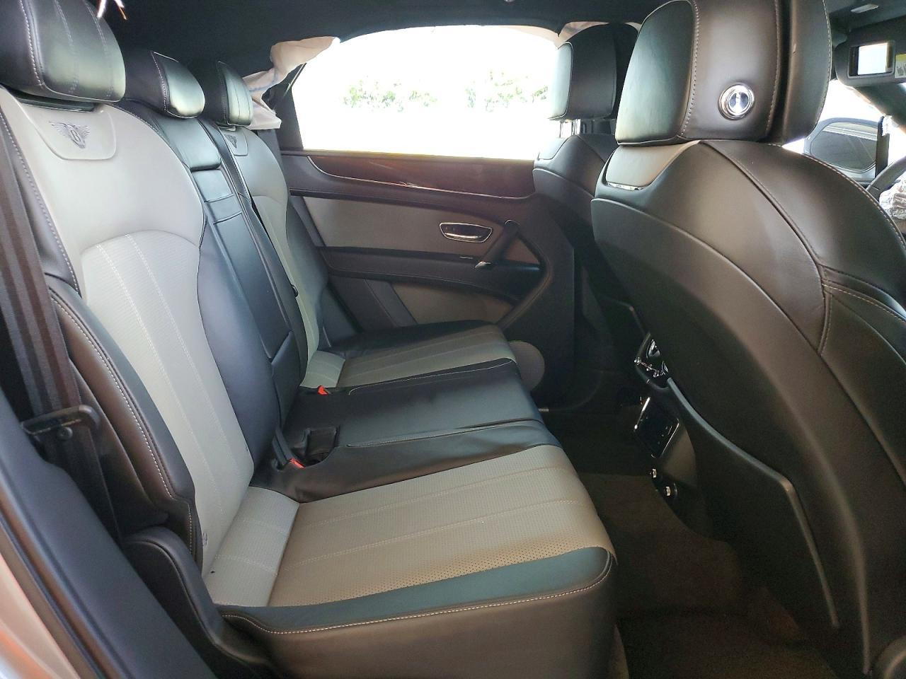2018 Bentley Bentayga - zdjęcie 10