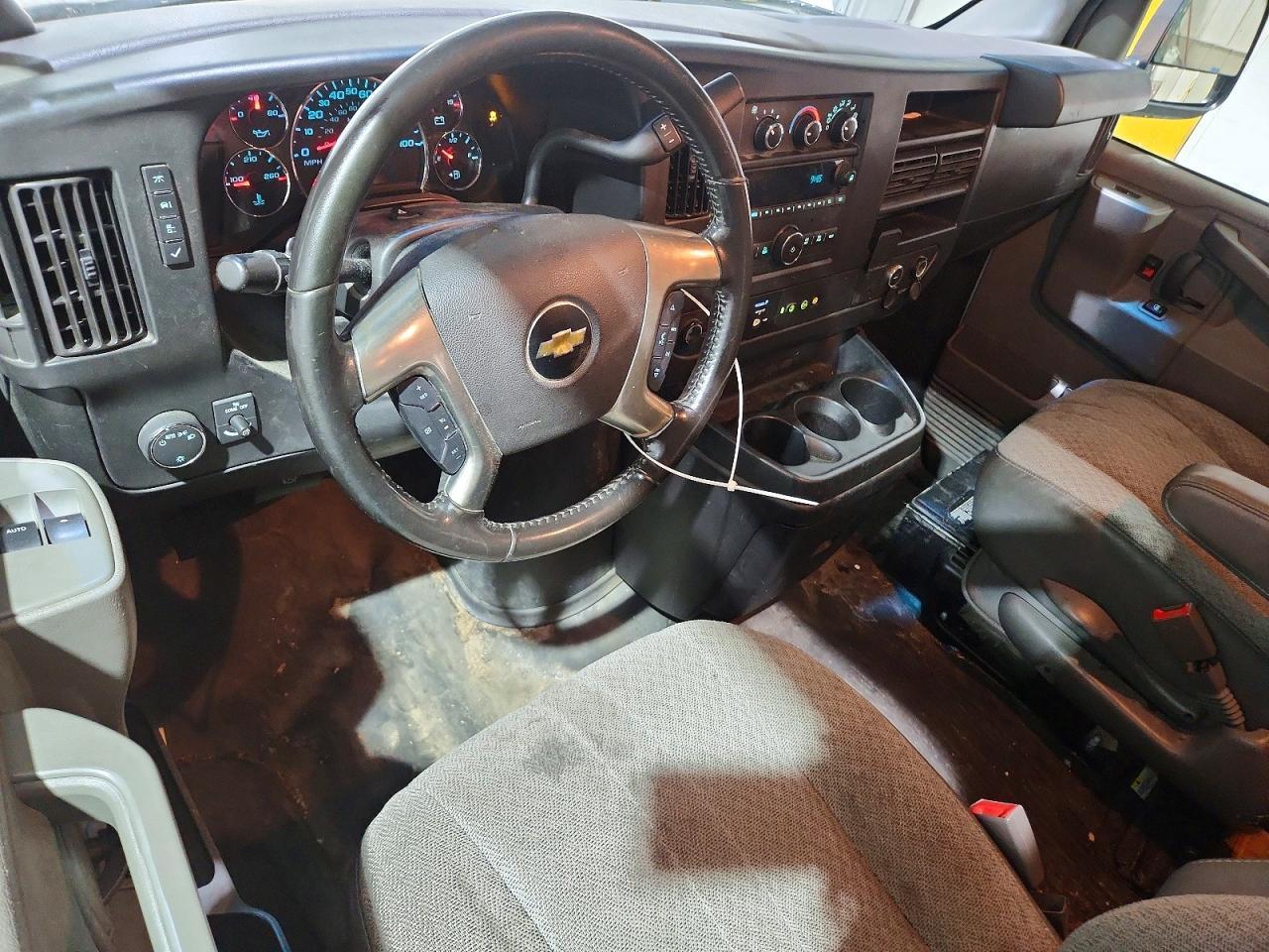 2019 Chevrolet Express G2500 - zdjęcie 8