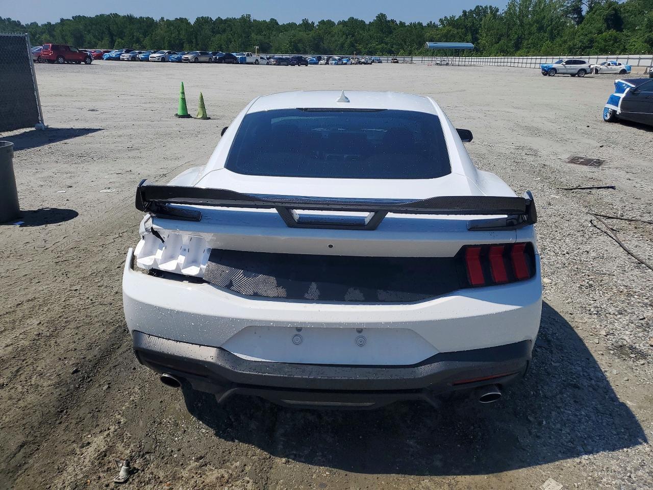 2024 Ford Mustang - zdjęcie 6