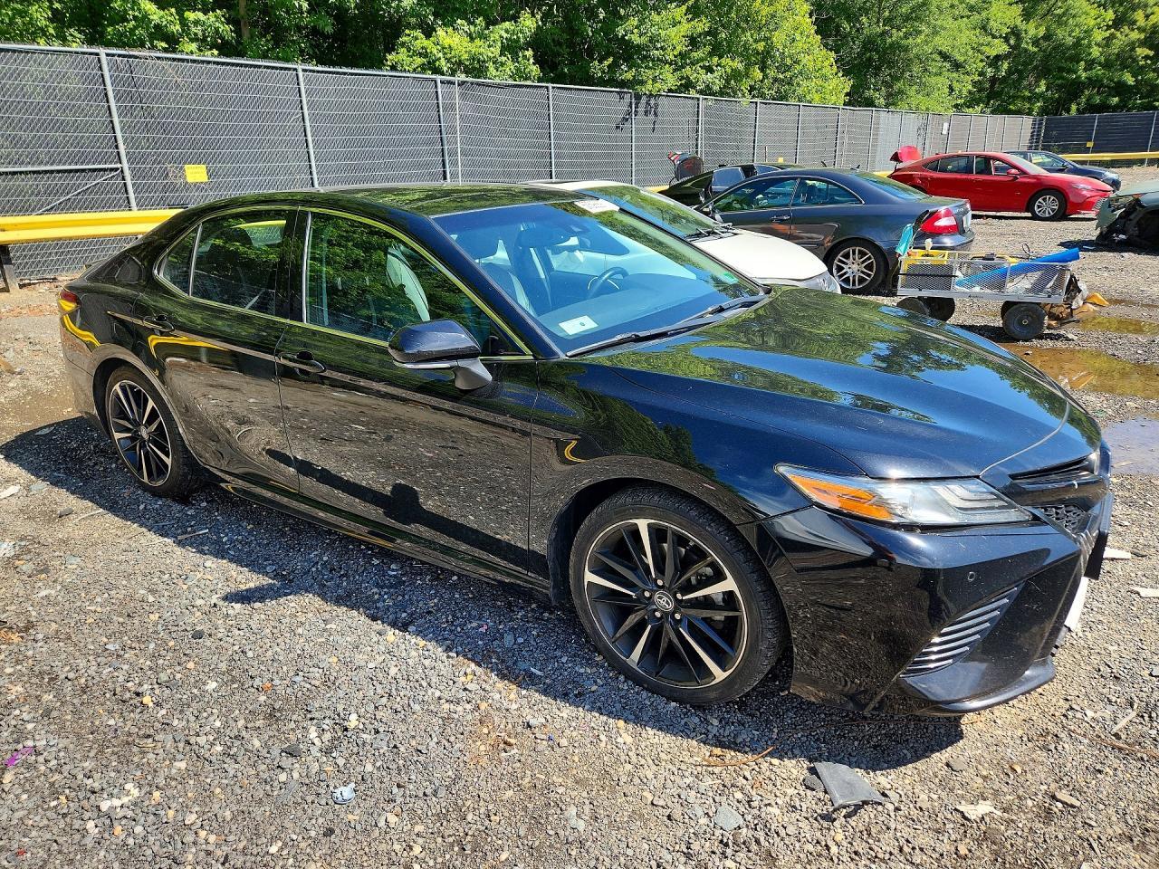 2018 Toyota Camry Xse - zdjęcie 4