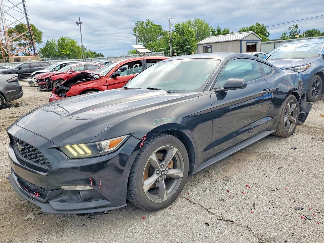 2016 Ford Mustang - zdjęcie główne