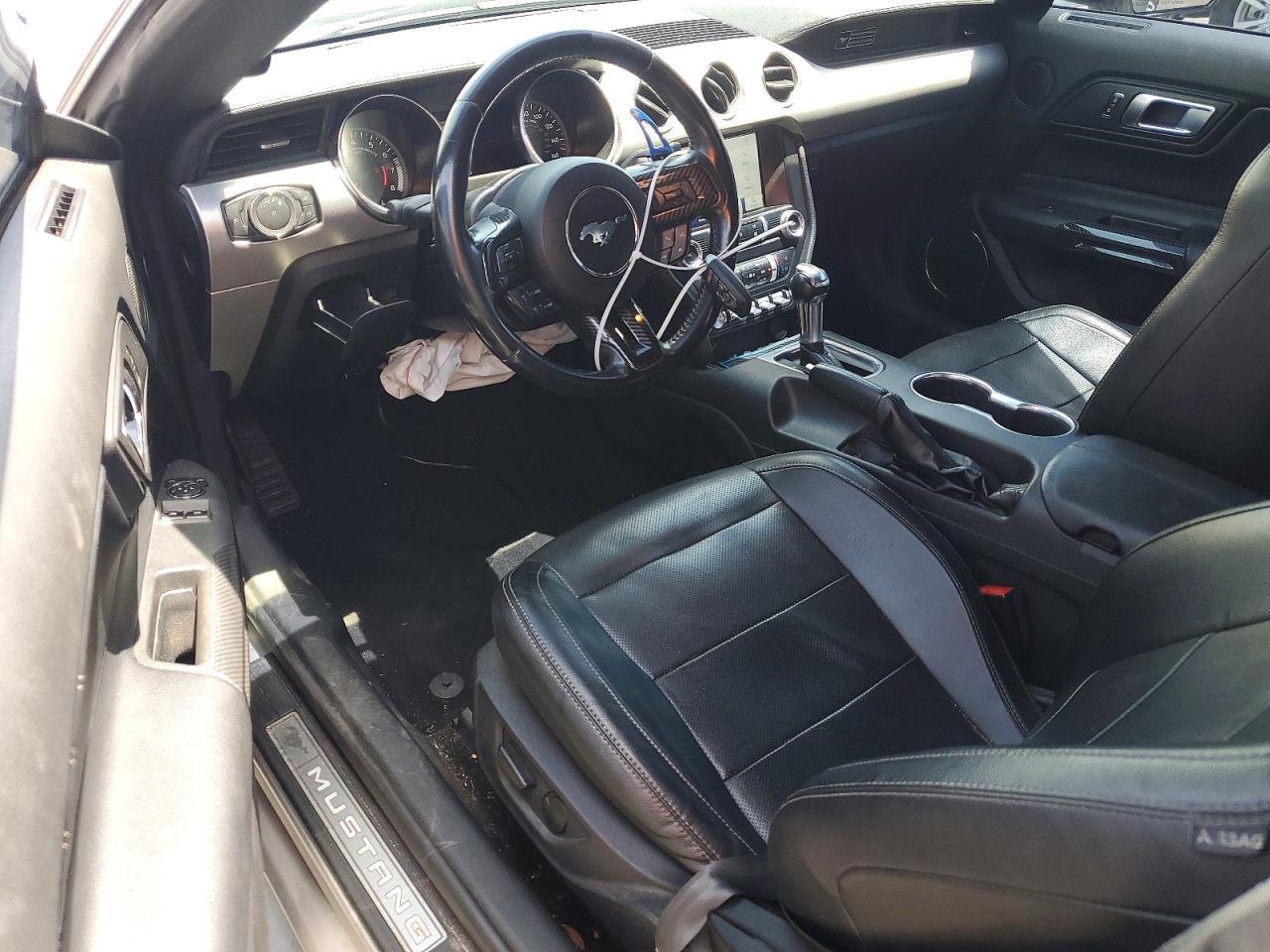2020 Ford Mustang - zdjęcie 8