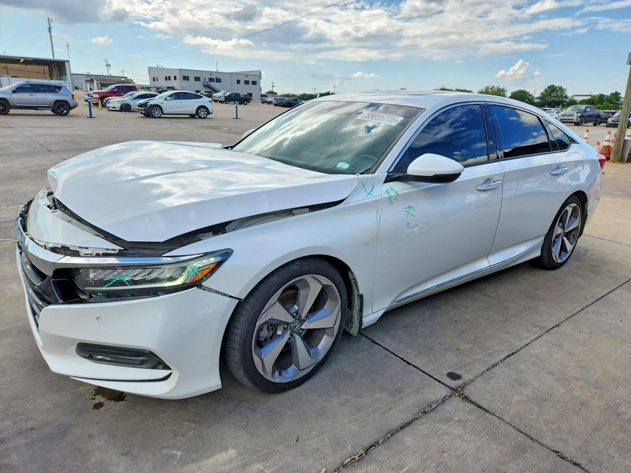 2018 Honda Accord Touring - zdjęcie główne