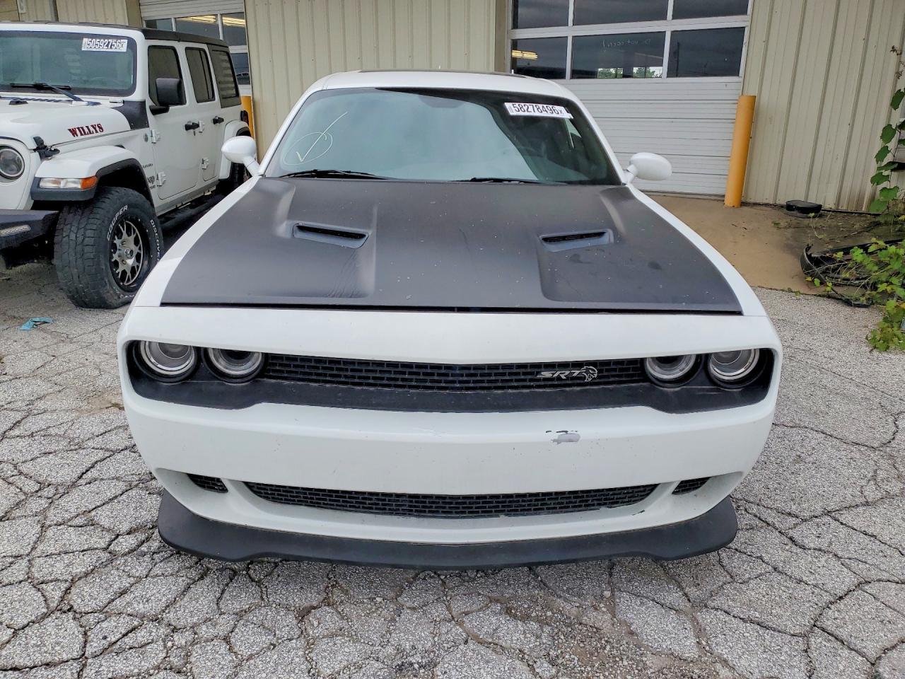 2016 Dodge Challenger R - zdjęcie 5