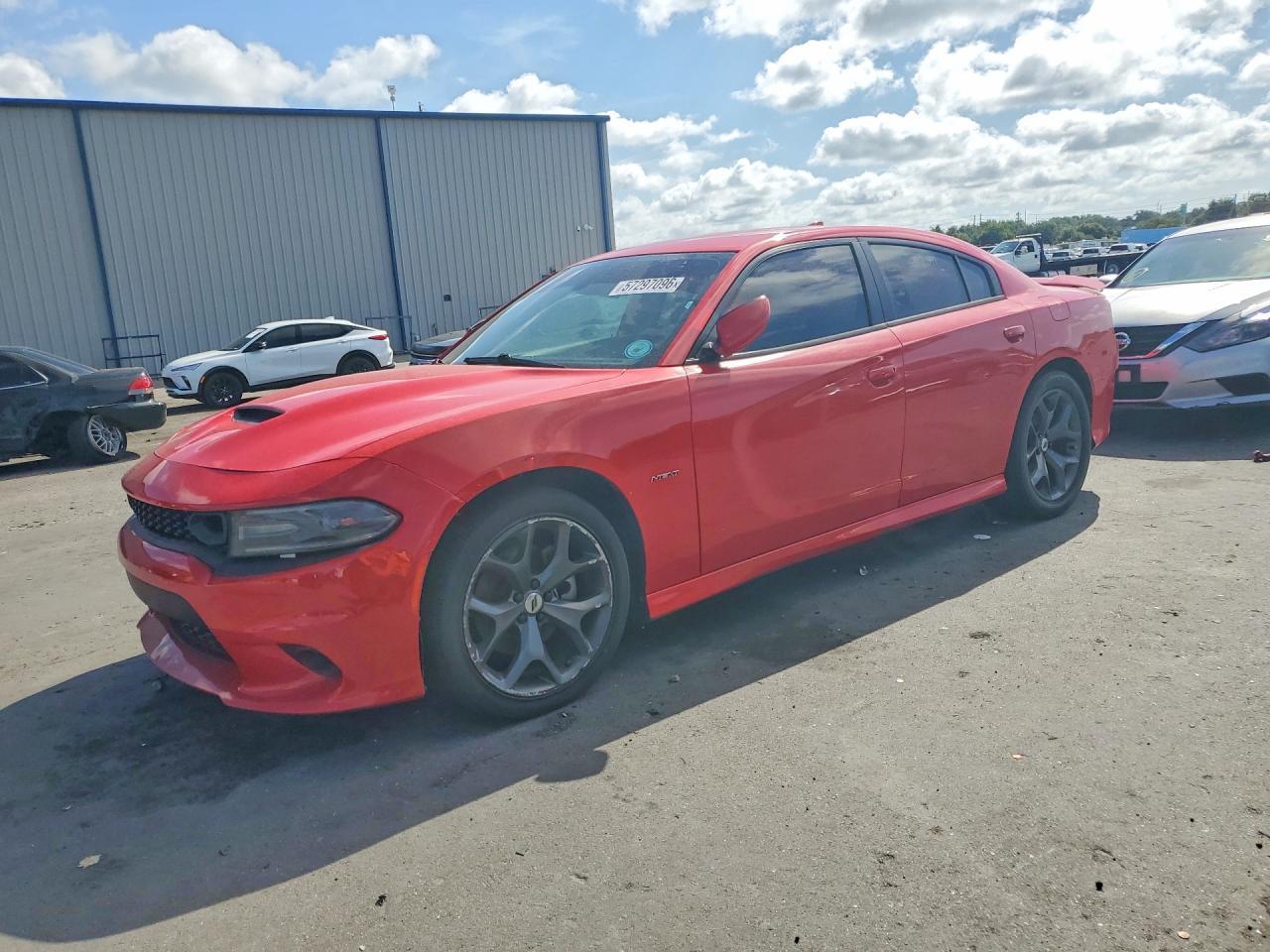 2019 Dodge Charger R - zdjęcie główne