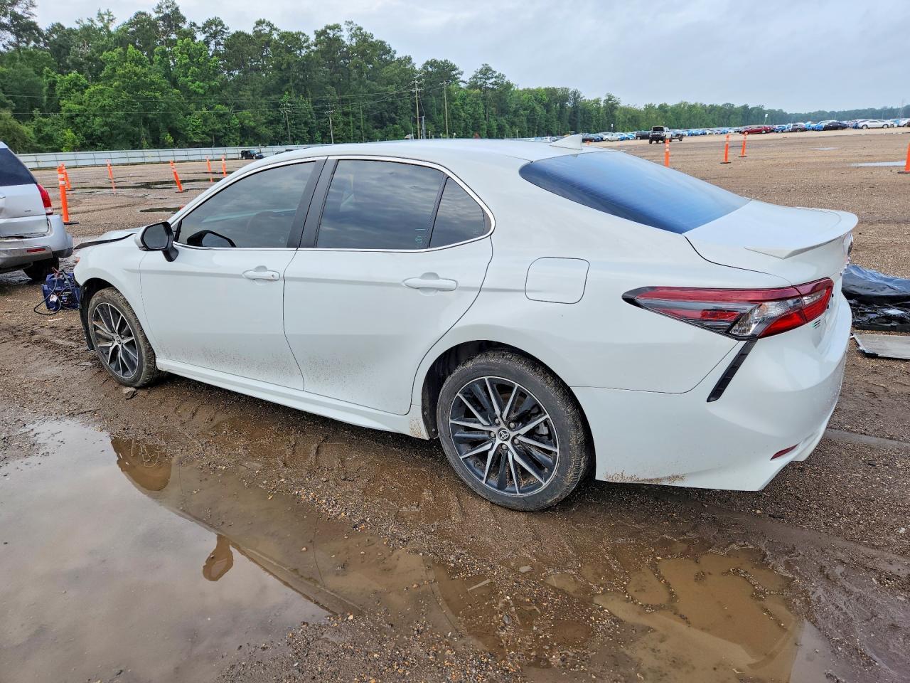 2024 Toyota Camry Se - zdjęcie 2