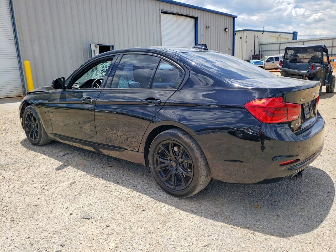 2016 BMW Seria 3 328i - zdjęcie 2