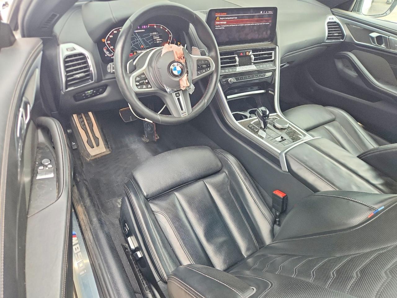 2024 BMW M850Xi - zdjęcie 8