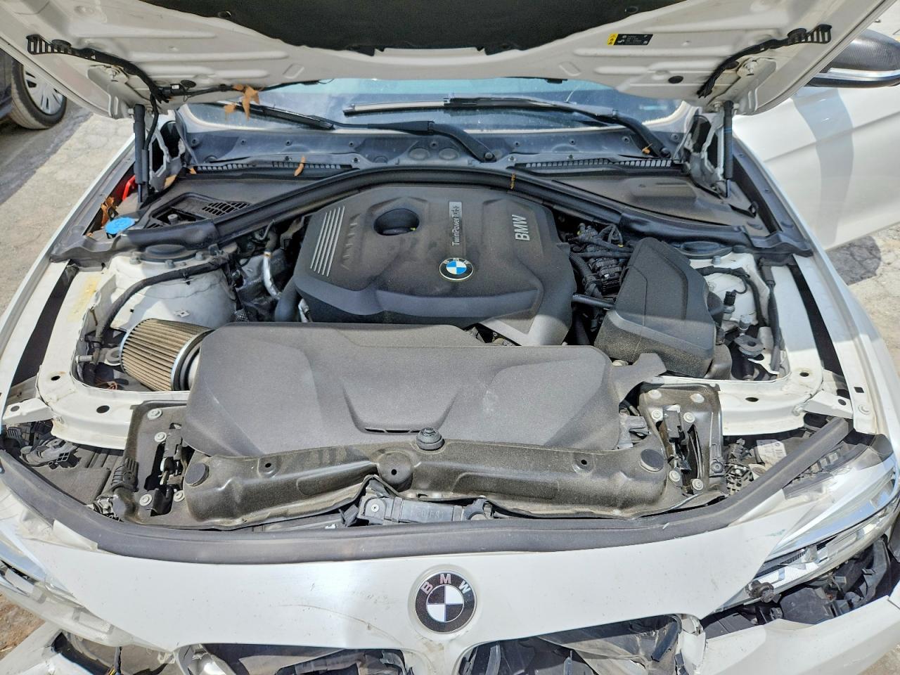2017 BMW 330 Xi - zdjęcie 11
