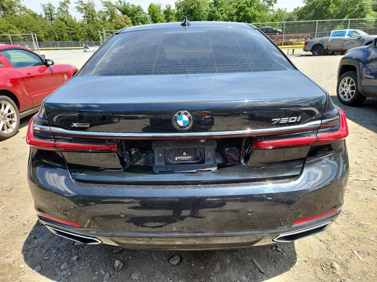 2020 BMW 750 Xi - zdjęcie 6