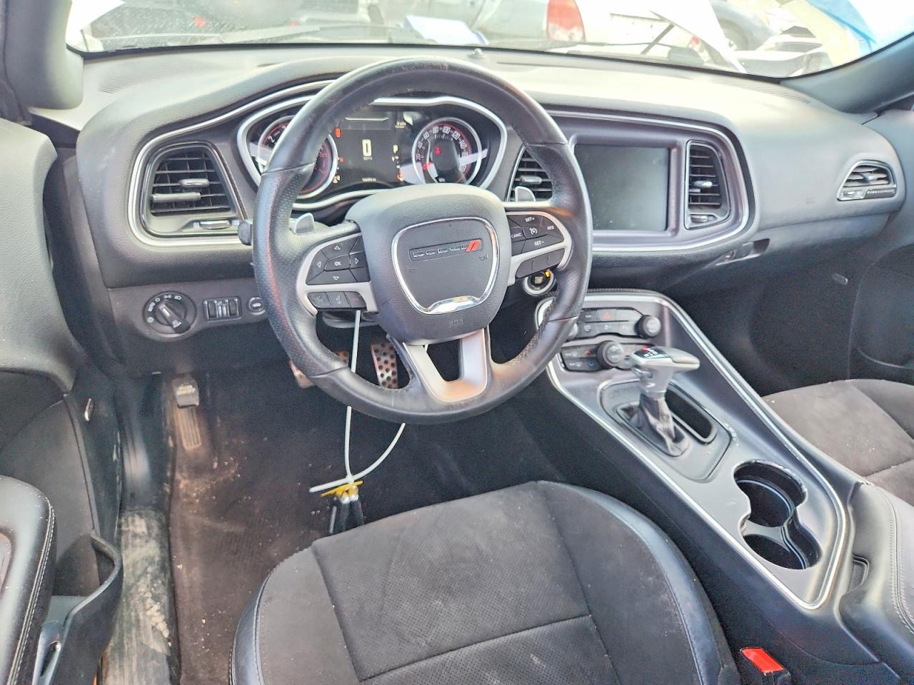 2016 Dodge Challenger R - zdjęcie 8