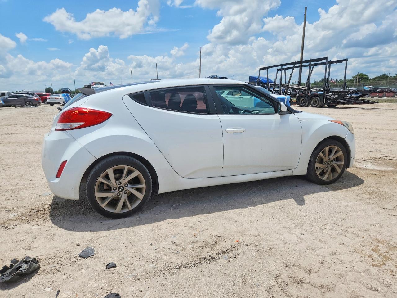 2017 Hyundai Veloster Base - zdjęcie 3