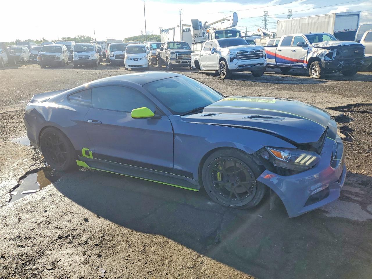 2017 Ford Mustang - zdjęcie 4