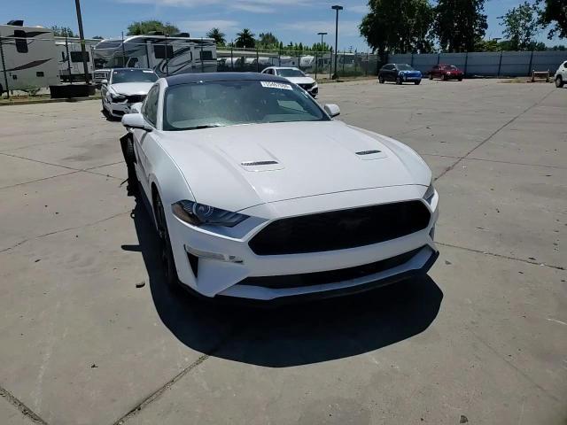 2018 Ford Mustang - zdjęcie 13