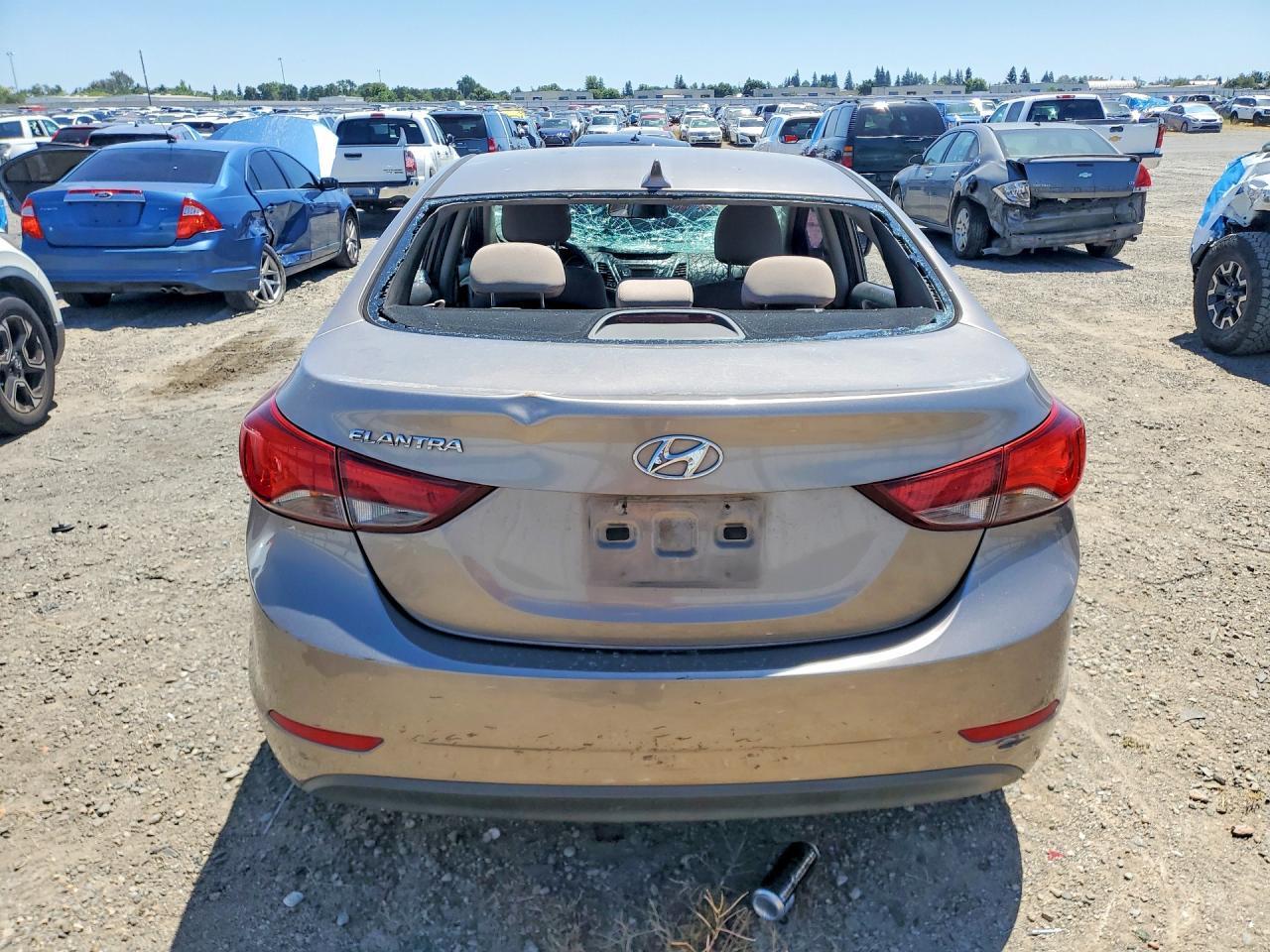 2016 Hyundai Elantra - zdjęcie 6