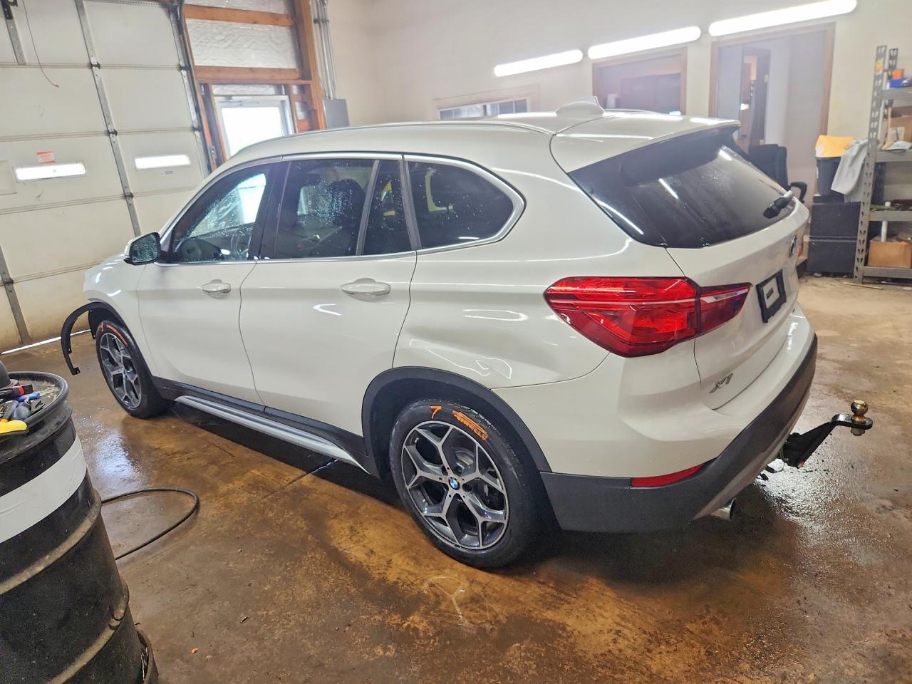 2018 BMW X1 xDrive28I - zdjęcie 2