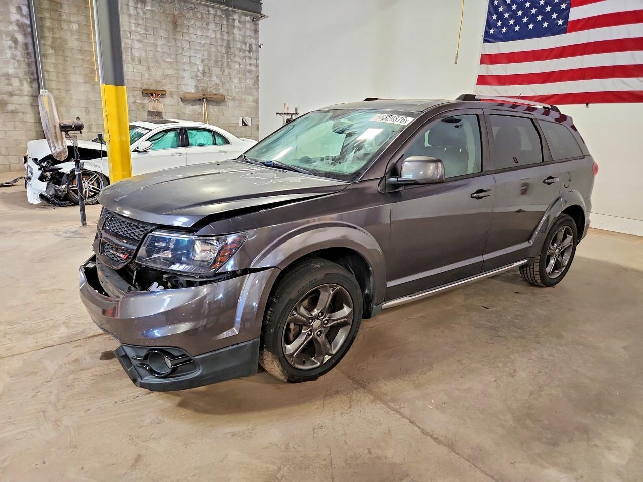 2015 Dodge Journey Crossroad - zdjęcie główne