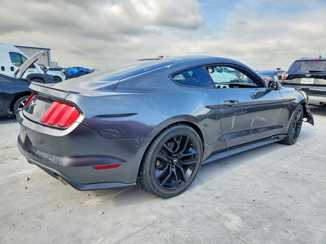 2016 Ford Mustang - zdjęcie 3