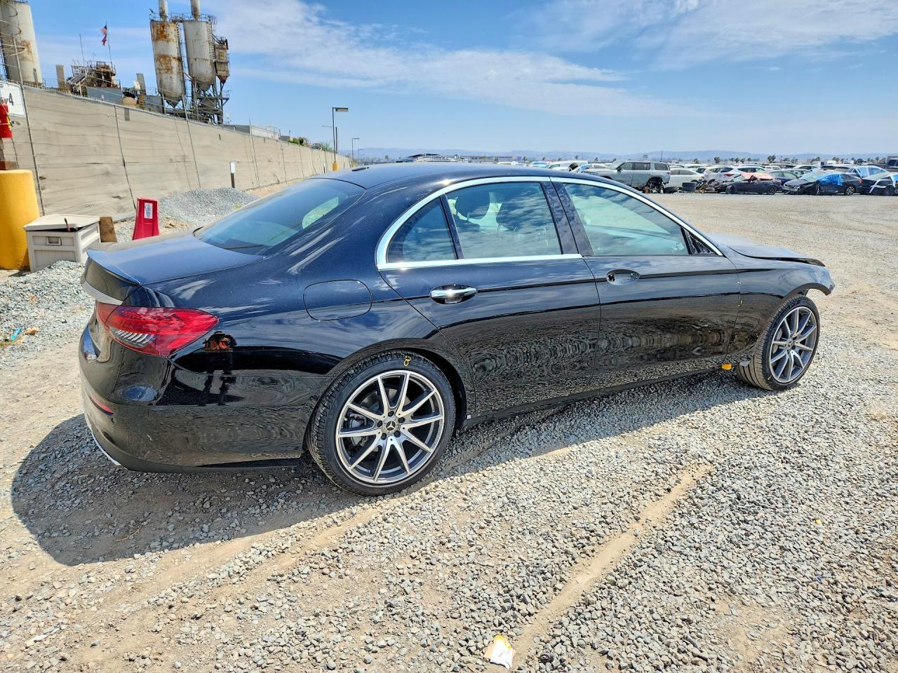 2023 Mercedes-Benz E 350 - zdjęcie 3