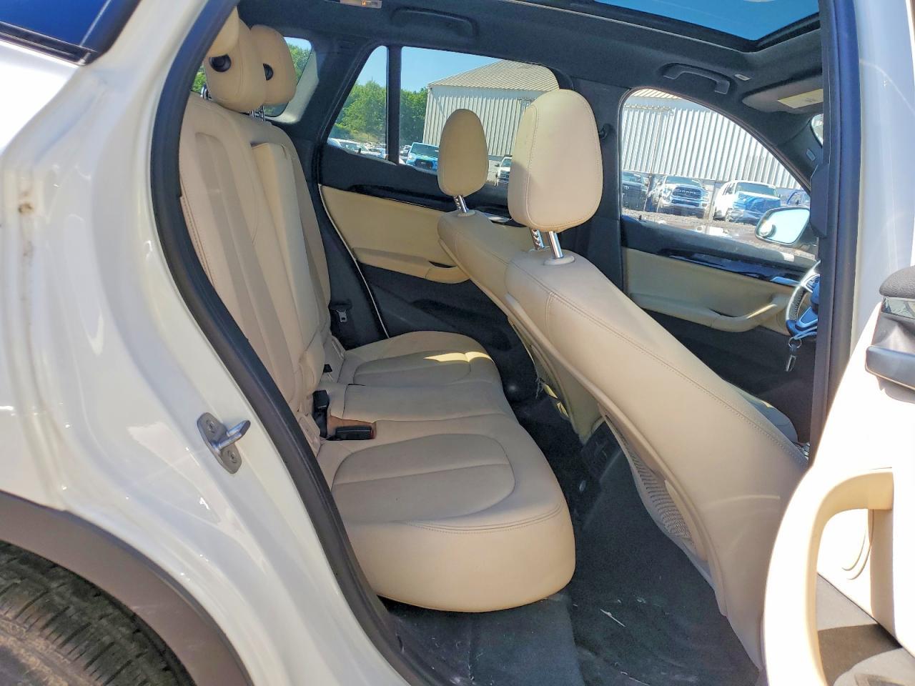2017 BMW X1 xDrive28I - zdjęcie 10