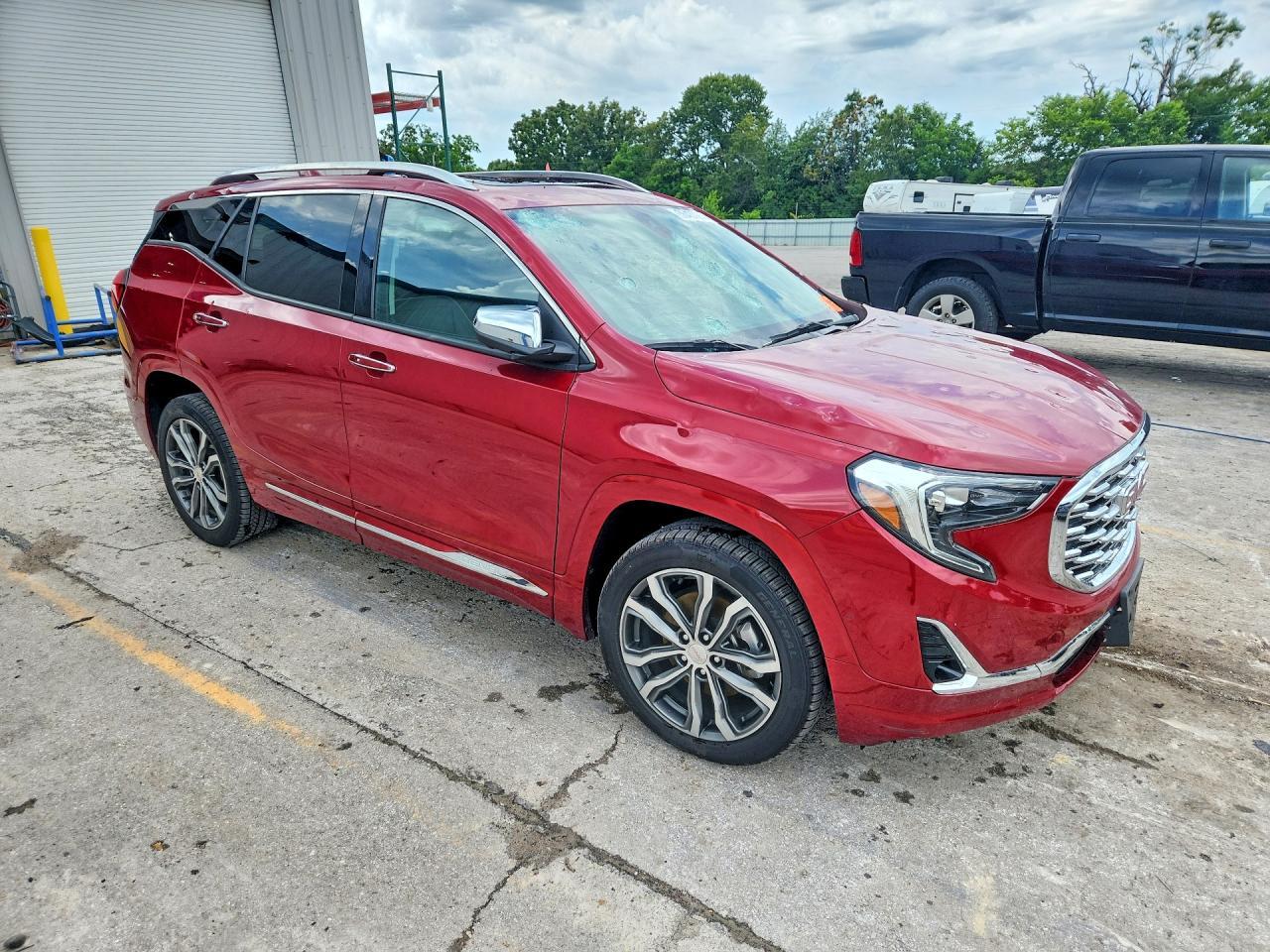 2020 GMC Terrain Denali - zdjęcie 4