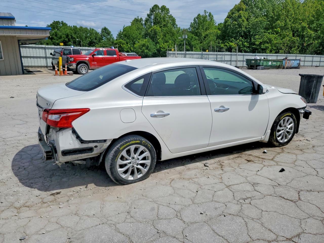 2019 Nissan Sentra Sv - zdjęcie 3