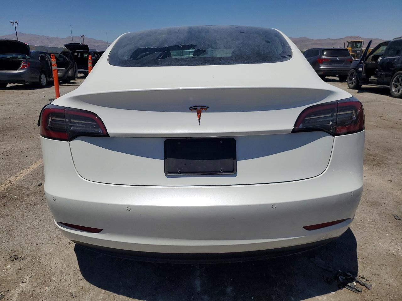 2020 Tesla Model 3 - zdjęcie 6