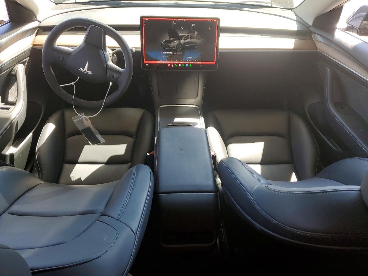 2023 Tesla Model 3 - zdjęcie 8