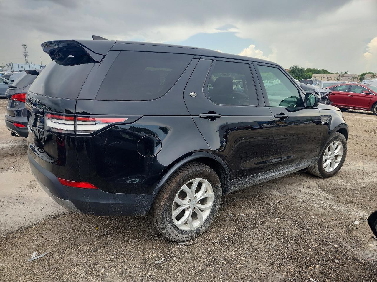 2020 Land Rover Discovery Se - zdjęcie 3
