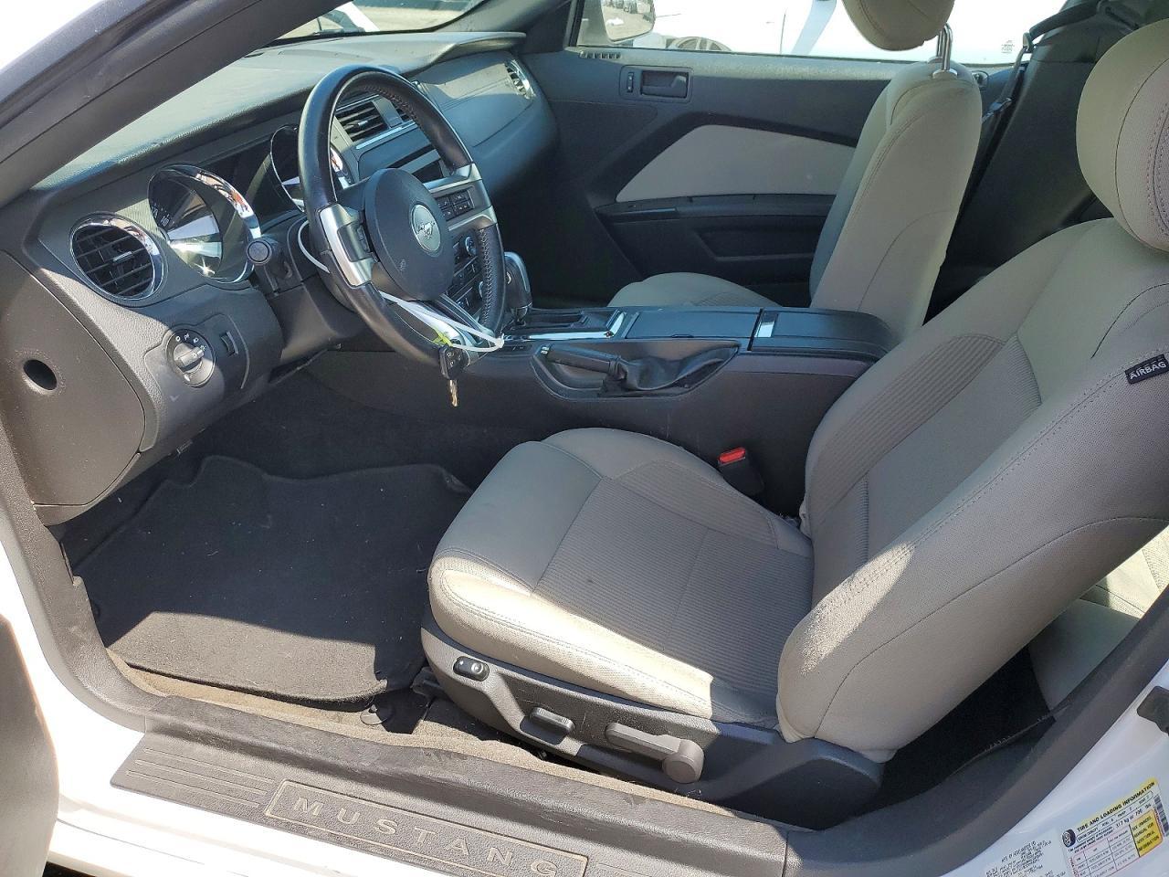 2014 Ford Mustang - zdjęcie 7