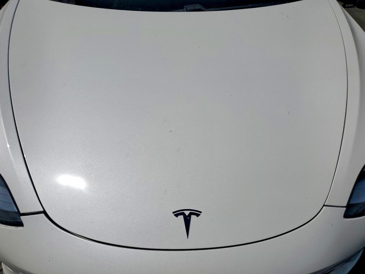 2020 Tesla Model 3 - zdjęcie 11