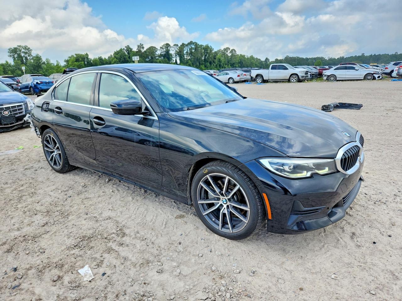 2021 BMW 330I - zdjęcie 4