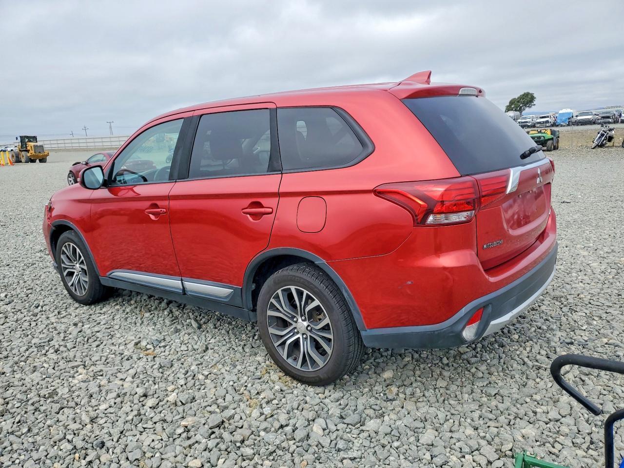 2018 Mitsubishi Outlander Se - zdjęcie 2