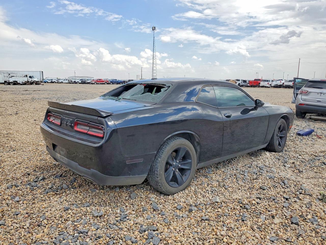 2018 Dodge Challenger Sxt - zdjęcie 3