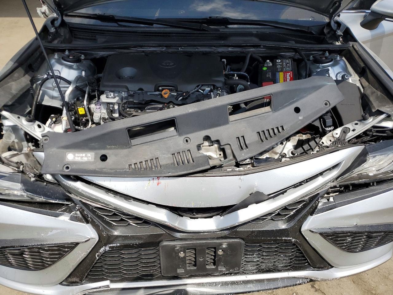 2021 Toyota Camry Xse - zdjęcie 11