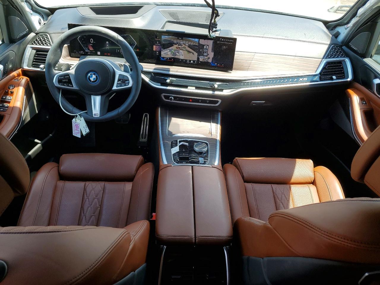 2025 BMW X5 xDrive50E - zdjęcie 8