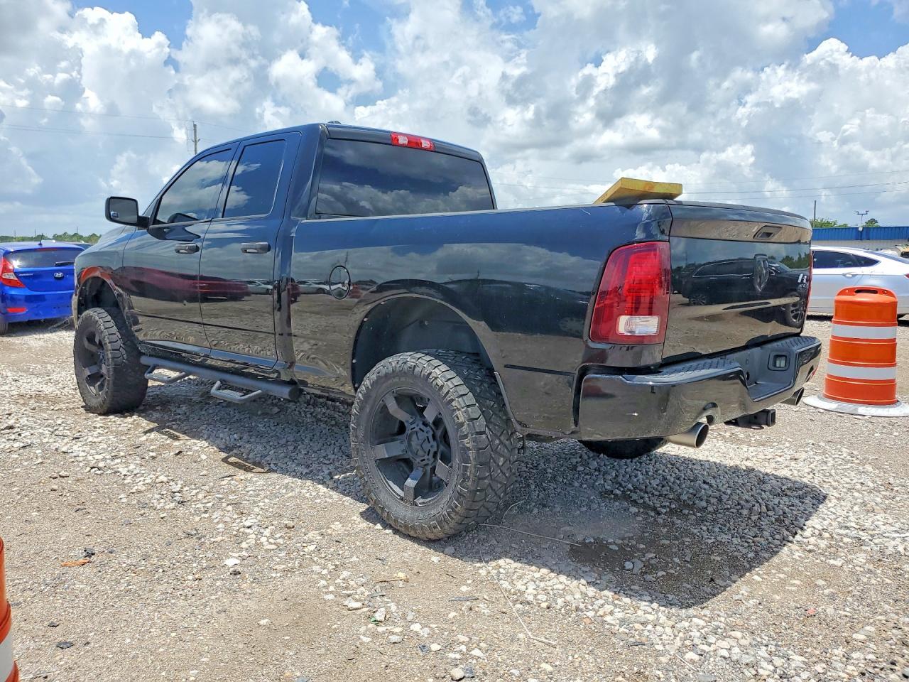 2015 Ram 1500 St - zdjęcie 2