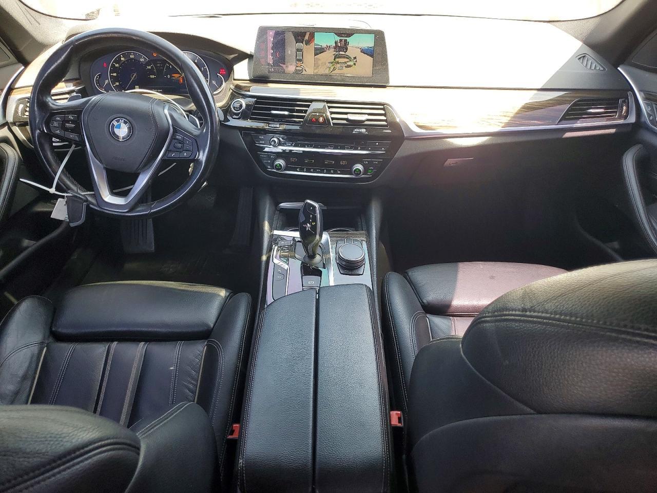 2018 BMW 530 I - zdjęcie 8