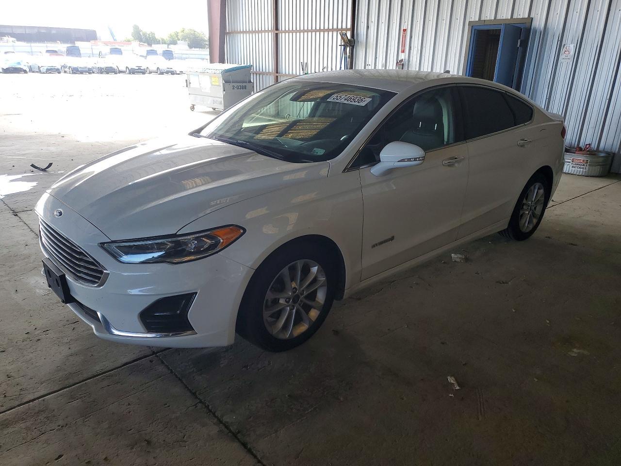2019 Ford Fusion Sel - zdjęcie główne
